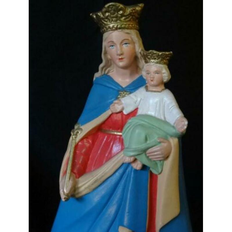 100097=Maria met het Kindje in klokgewaad.