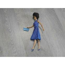 Vintage Barbie bubblecut Brunette met kledij.