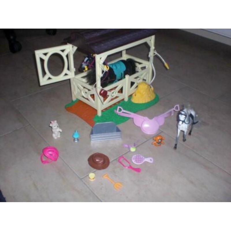 barbie eetkamer/keuken.stal/hemelbed
