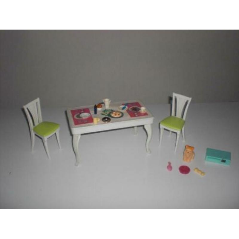 barbie eetkamer/keuken.stal/hemelbed