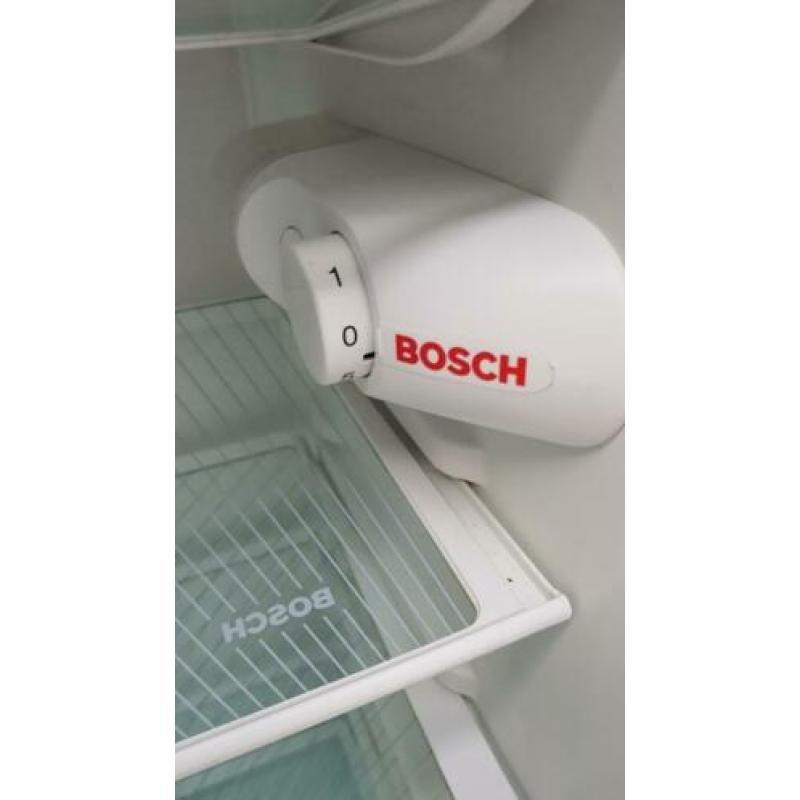 Nette goed werkende Bosch inbouw koelkast met vriesvak