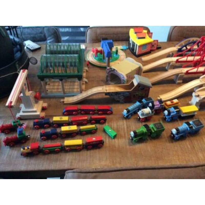 Houten trein Eichhorn/Thomas de trein
