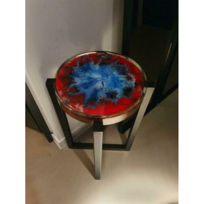 Hoge bijzettafel/sidetable EPOXY met eiken (EYE-CATCHER!!!)