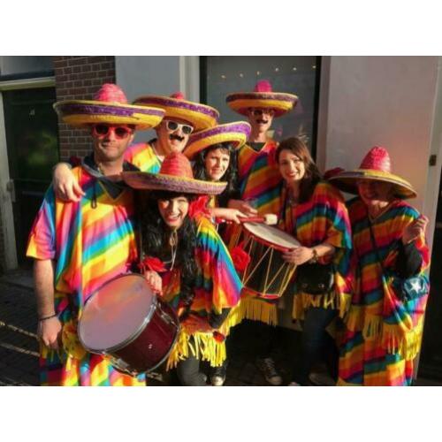 Mexicaanse kleding incl. instrumenten (4 pers.)