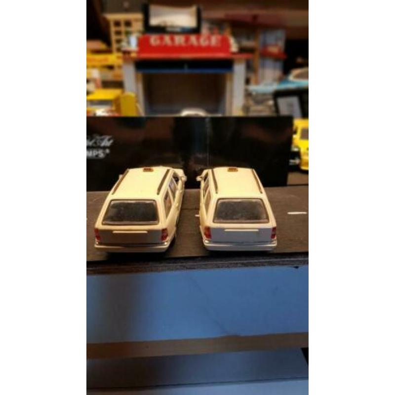 Mercedes taxi