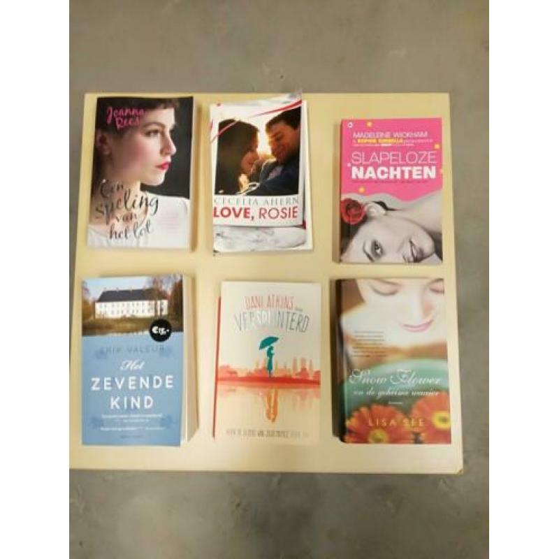 Boekenkast opruiming! €1.00 per boek