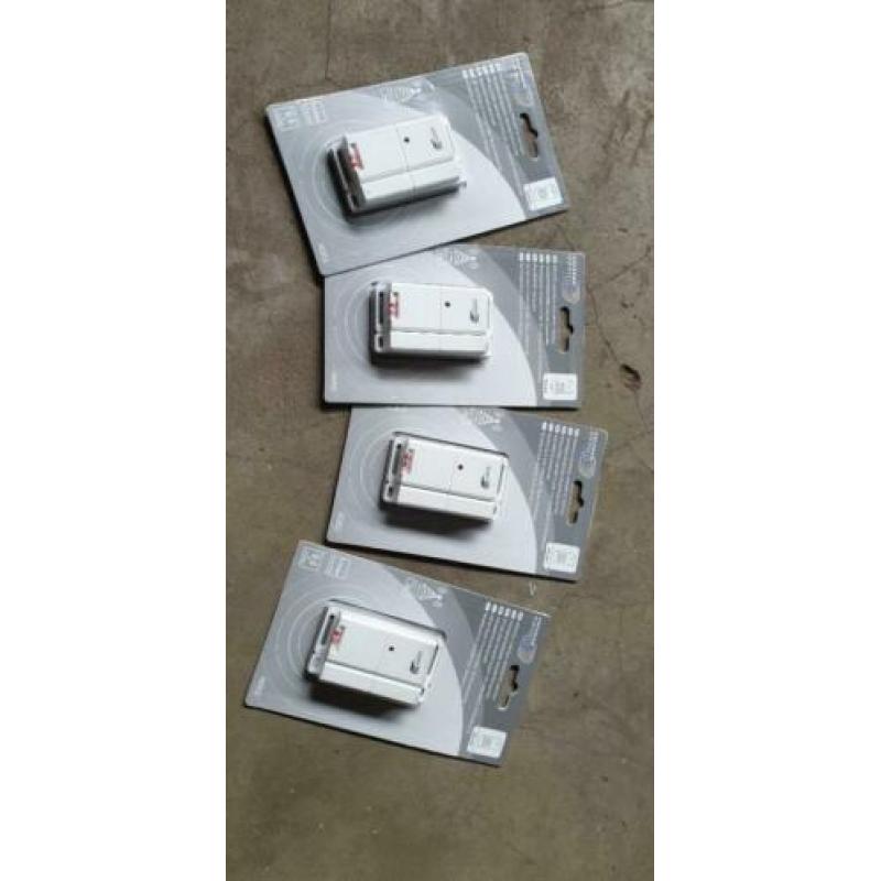 restant 1050 sets HOME EASY HE852 HE MAGNEET wifi SCHAKELAAR