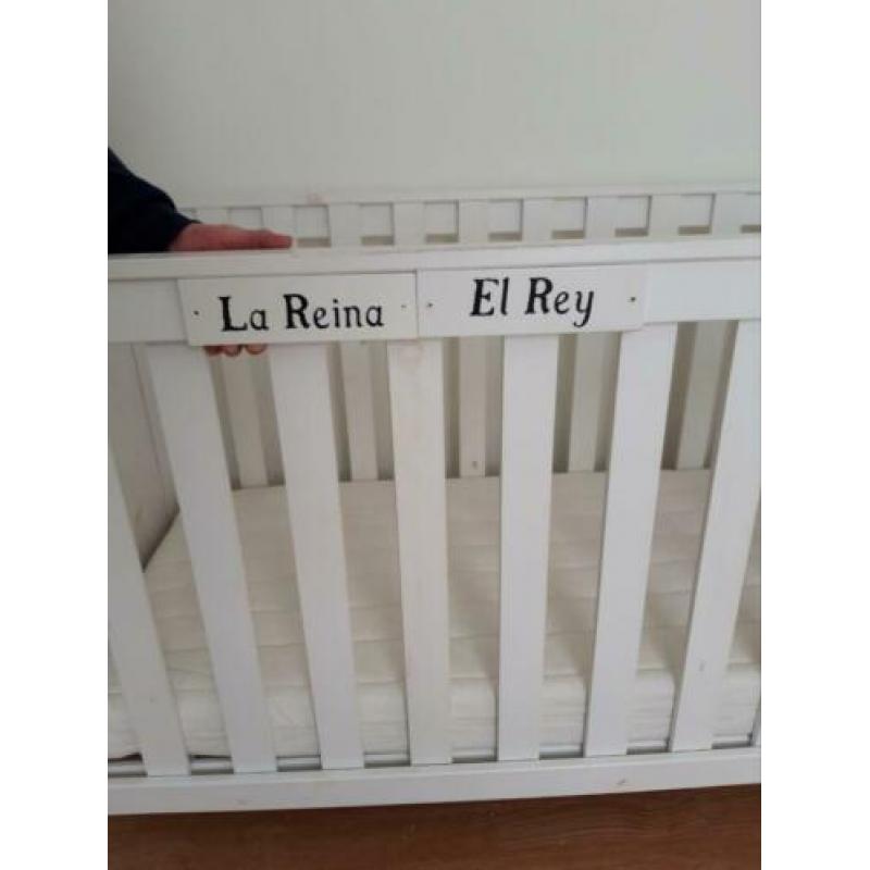Baby ledikant en commode