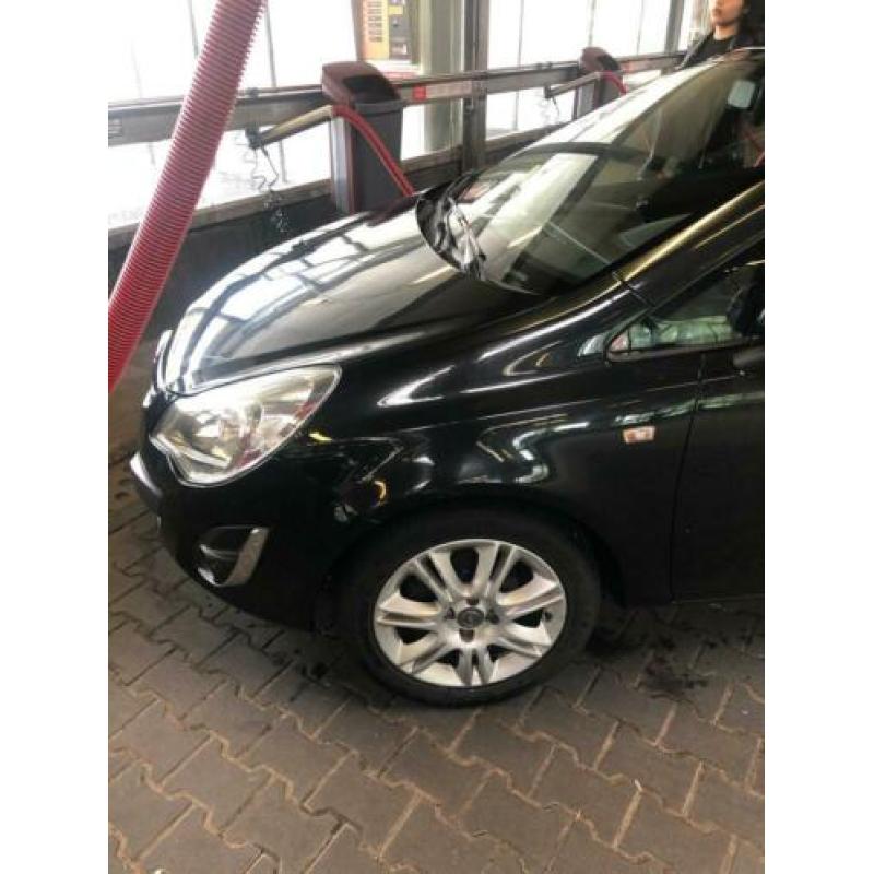 Opel Corsa 1.2 16V LPG 3D 2012 Zwart