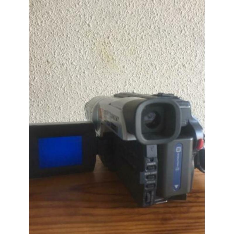 Sony digital handycam video camera recorder