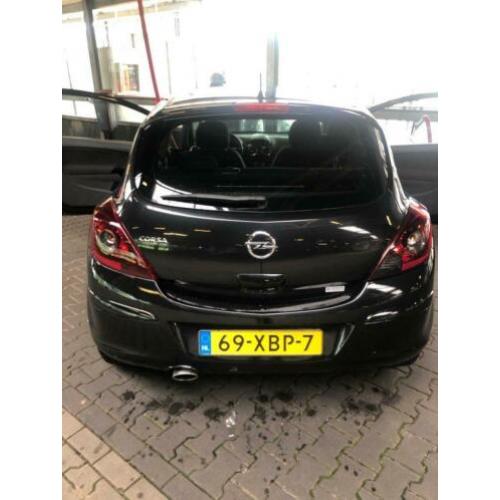 Opel Corsa 1.2 16V LPG 3D 2012 Zwart