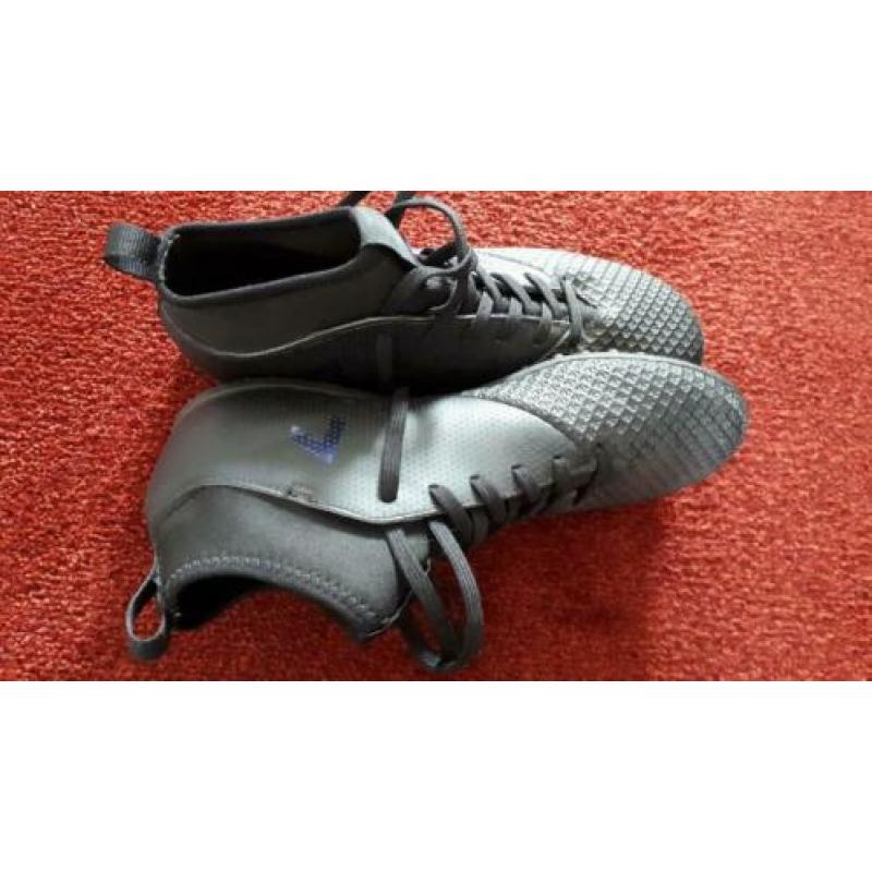 Noppen schoenen zwart Adidas maat 38,5