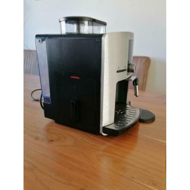 Krups EA829 koffiebonen machine