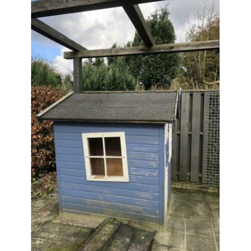 Houten speelhuisje