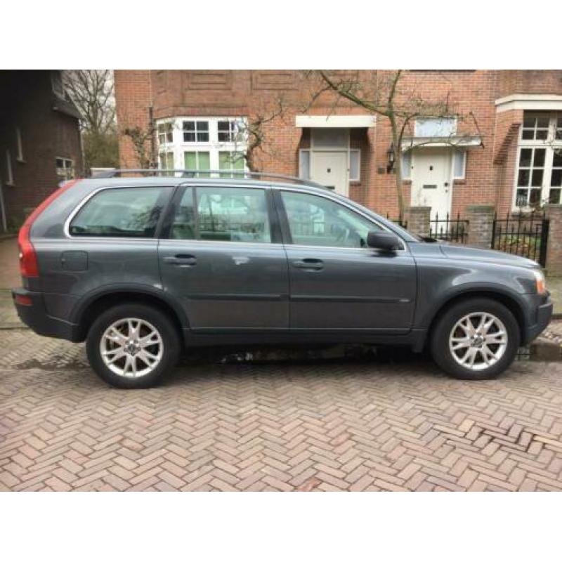 Volvo XC90 2.5 T Geartronic 2005 Grijs 7 persons