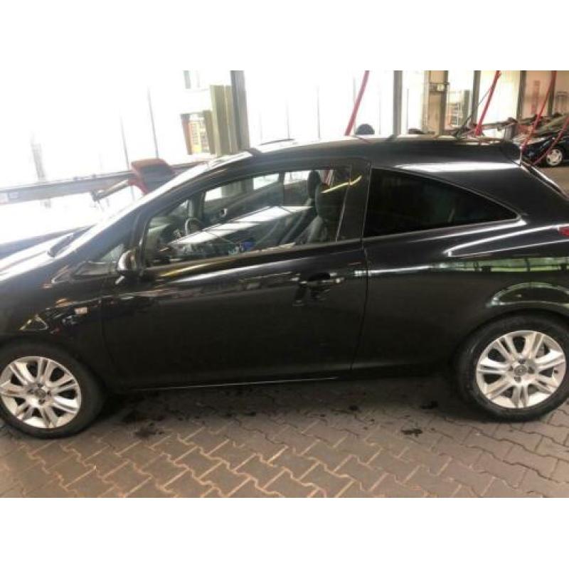 Opel Corsa 1.2 16V LPG 3D 2012 Zwart