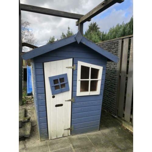 Houten speelhuisje