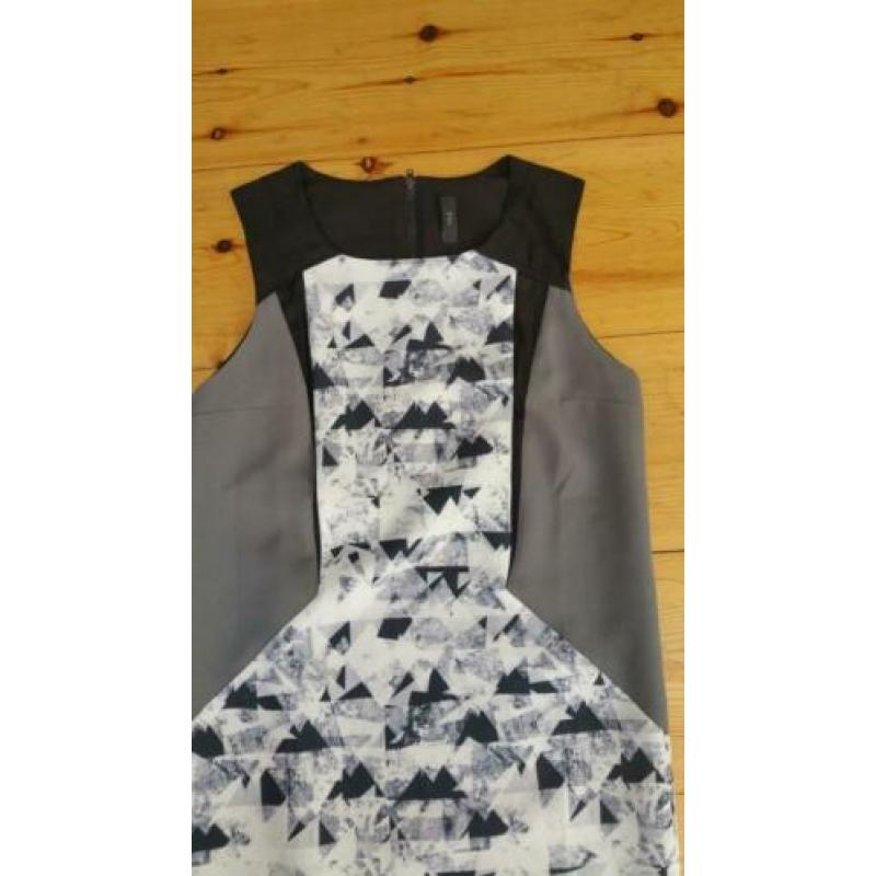 Zwart/grijs/witte Y-as jurk 36.