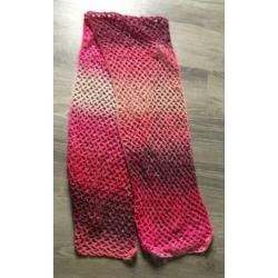 Nieuwe roze sjaal.