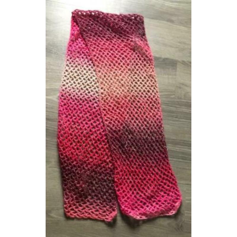 Nieuwe roze sjaal.