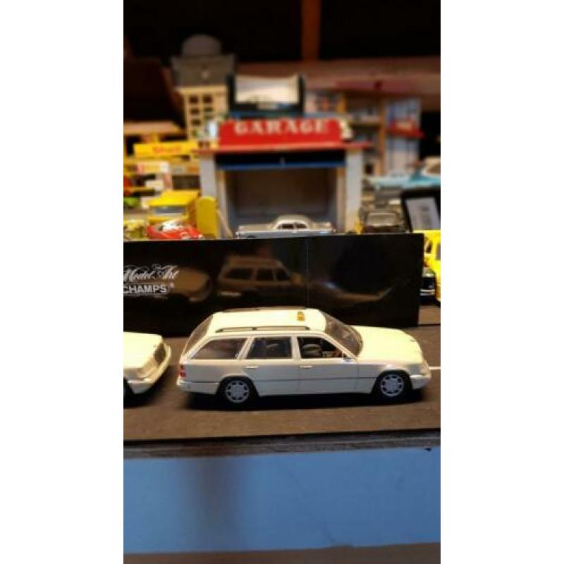 Mercedes taxi
