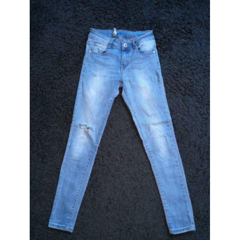 Superleuk strak spijkerbroek maat XS = 34