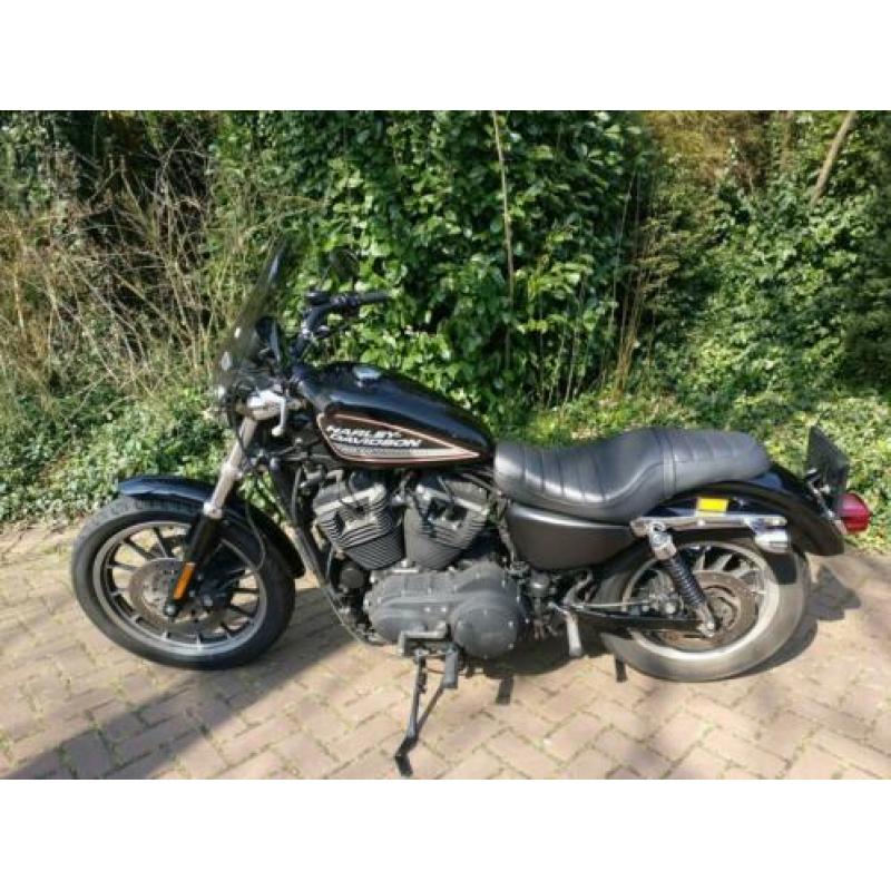 Mooie zwarte Harley Davidson XL Sportster 883R uit 2008.