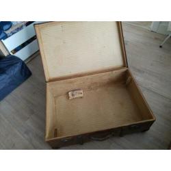 Oude grote bruine koffer