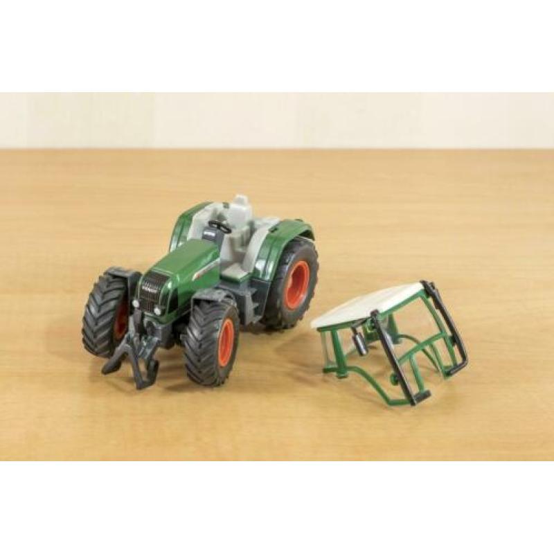 Siku 2965: Fendt Favorit 716 Vario (1:32)