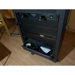 19 inch, 19” rack met centrale power en 19” computer