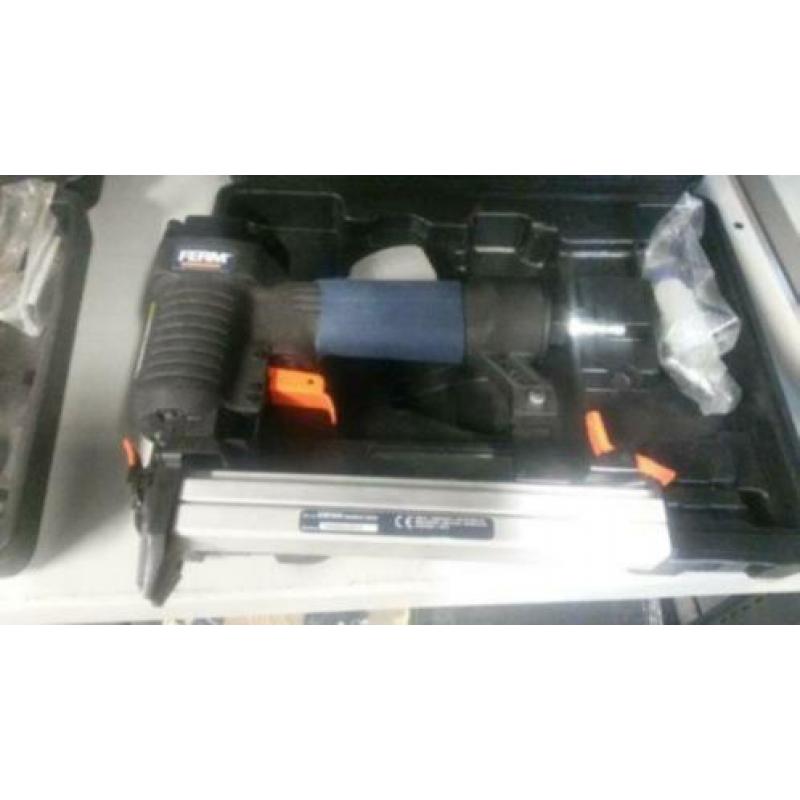 Tacker | nietmachine | compressor | nieuw....