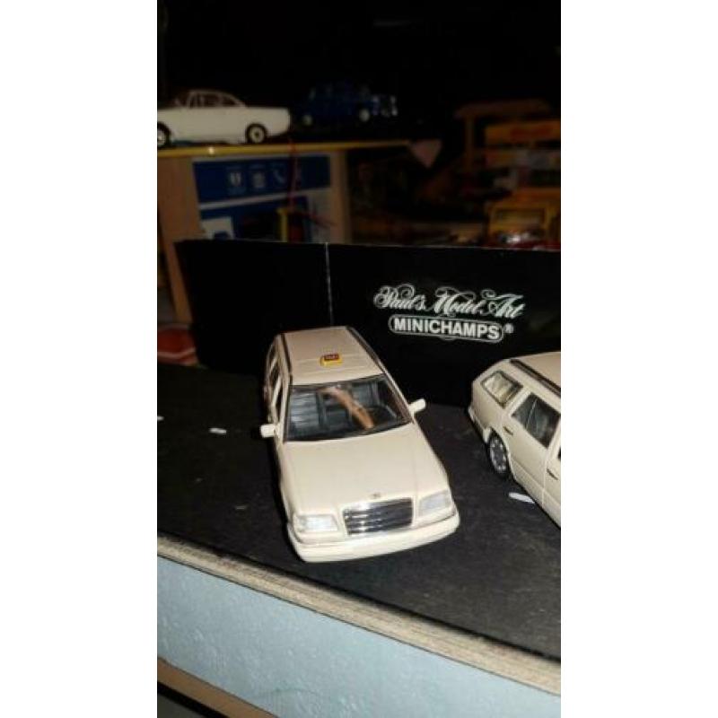 Mercedes taxi