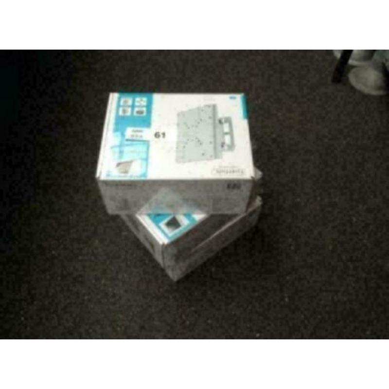 Flatscreensteun essentials 30 kg Pandjeshuis Harlingen