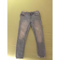 Zara skinny jeans, maat: 104
