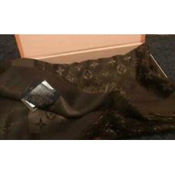 zgan louis vuitton sjaal