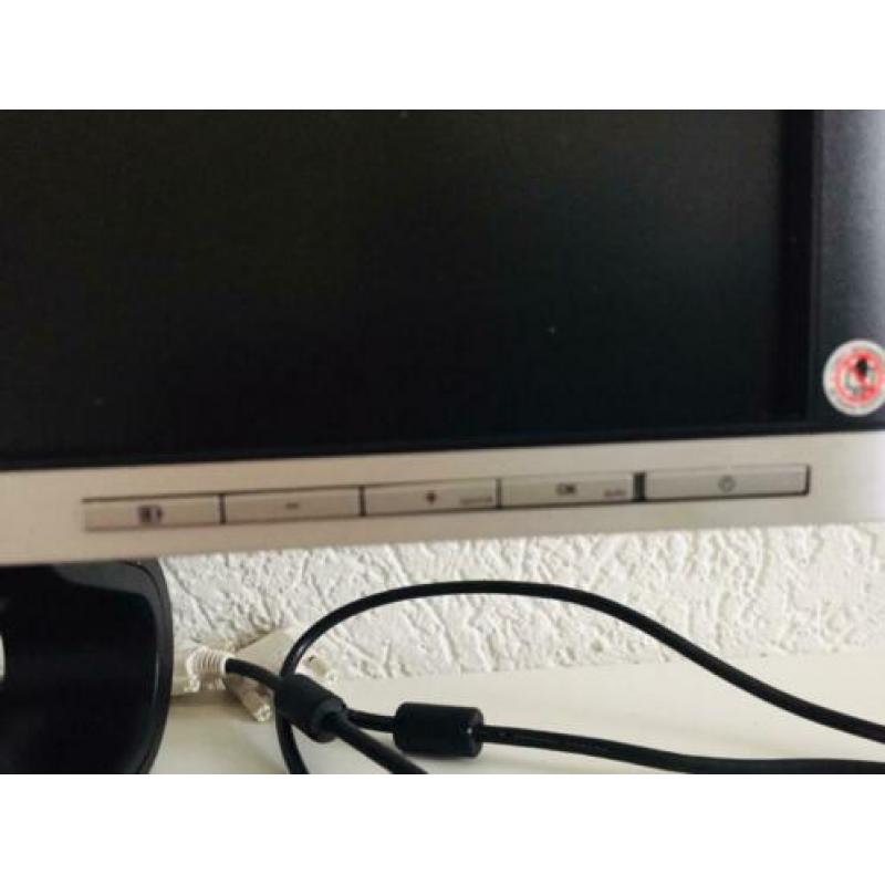 Monitor HP Compaq LA2205 wg