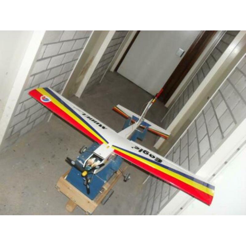 futaba zender plus vliegtuig