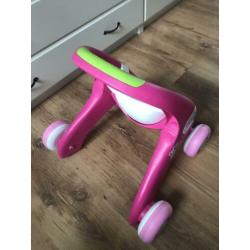 Smoby Minikiss Babywalker loop duw poppenwagen