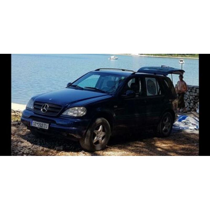 Mercedes Benz ML 270 cdi, Automaat. 2001