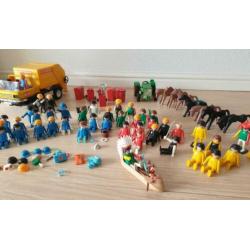 Playmobil: boot, vuilnisw. paarden,tractor, poppetjes, etc.