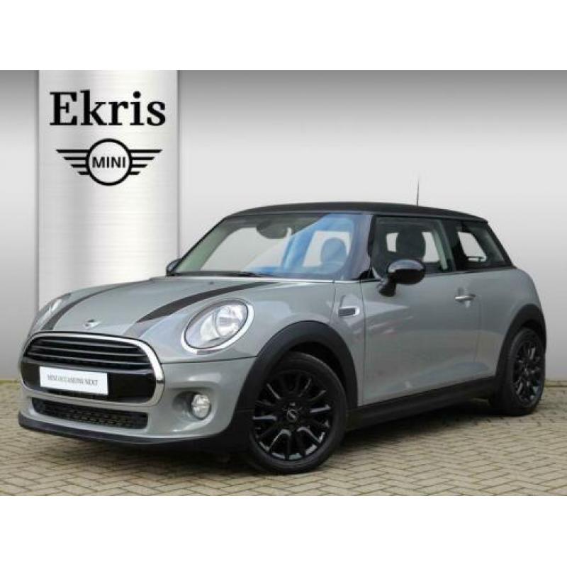 MINI 3-deurs Cooper Business (bj 2017)