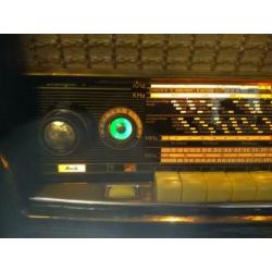 Saba.s toptechniek. 1955..automatische motor zenderzoekloop.