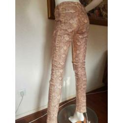 Guess broek met slangenprint maat 28