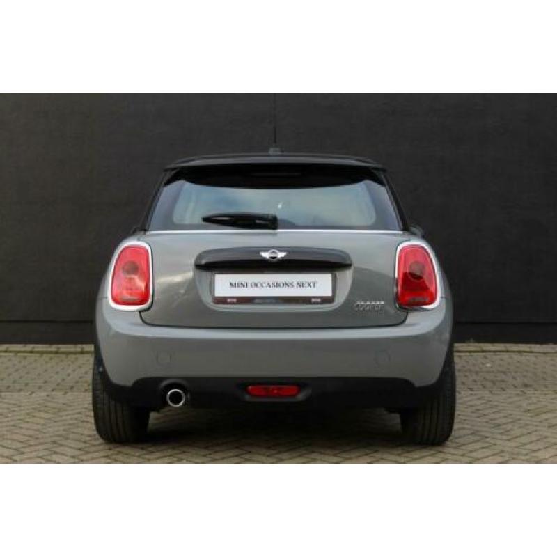 MINI 3-deurs Cooper Business (bj 2017)