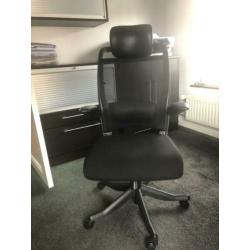 Bureau met bureaustoel