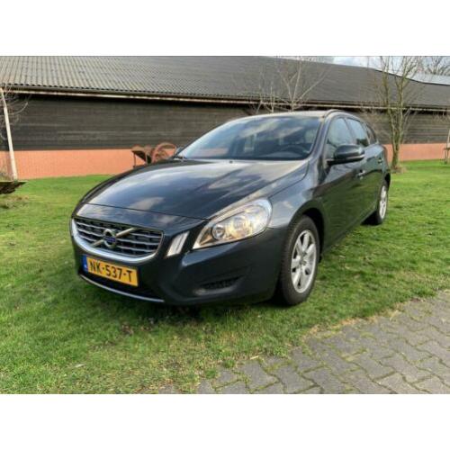 Volvo V60 1.6 D2 Momentum automaat navi stoelverwarming