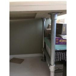 Steigerhout industrieel bureau