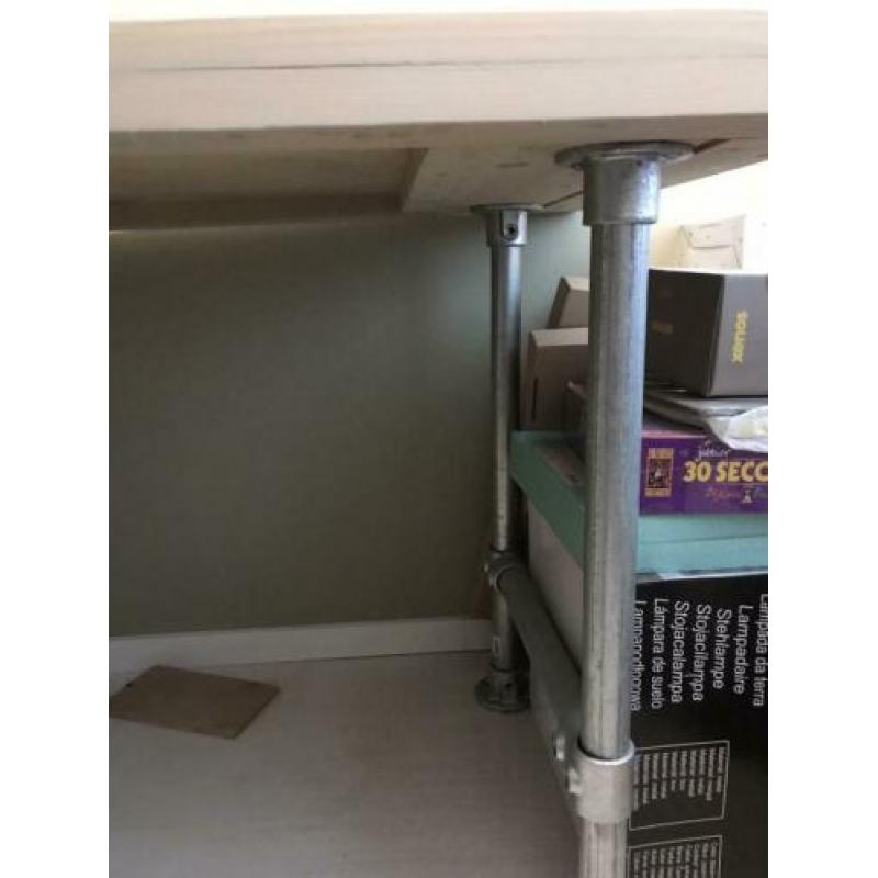 Steigerhout industrieel bureau