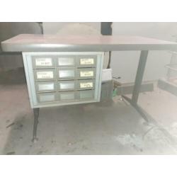 Oud Bureau afkomstig van bank