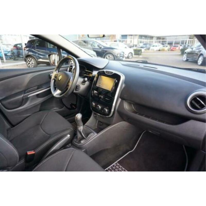 Renault Clio Estate TCE 90 Night & Day (bj 2016)